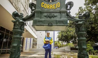 É uma imagem do post com o título Concurso Correios para carteiro reúne 256 mil inscritos no RJ