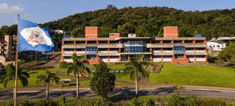 É uma imagem do post com o título Concurso Joinville SC oferece 223 vagas; iniciais de até R$15 mil