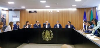 É uma imagem do post com o título Concurso MP PE: Alepe aprova projeto que cria 35 vagas efetivas