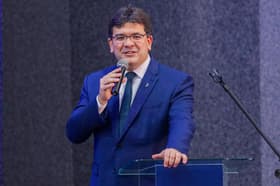 É uma imagem do post com o título Concursos Piauí: governador anuncia novos editais em várias áreas