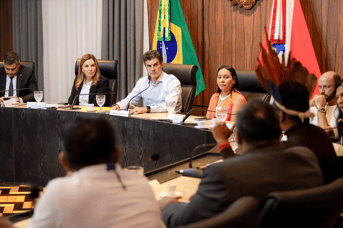É uma imagem do post com o título Governador anuncia concurso Seduc PA para professores indígenas
