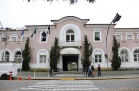 É uma imagem do post com o título Concurso Nova Friburgo RJ será retificado após decisão judicial