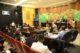 É uma imagem do post com o título Câmara Municipal de Crateús CE abre concurso com 6 vagas