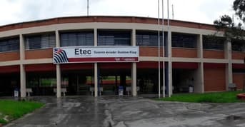É uma imagem do post com o título Etec busca novo Professor na cidade e Pirassununga - SP