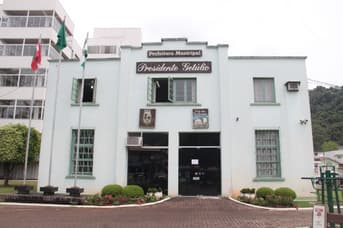 É uma imagem do post com o título Prefeitura de Presidente Getulio-SC abre dois Processos seletivos