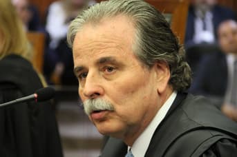É uma imagem do post com o título Concurso TCE SP: presidente confirma previsão de novo edital
