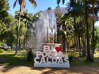 É uma imagem do post com o título Câmara de Poços de Caldas lança concurso com 12 vagas