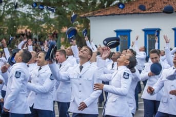 É uma imagem do post com o título Aeronáutica divulga edital do concurso EAGS 2025; nível técnico!