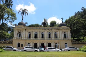 É uma imagem do post com o título Novo concurso Câmara de Petrópolis RJ é anunciado após 16 anos