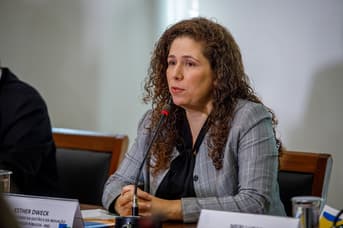 É uma imagem do post com o título Ministra revela prioridades para novos concursos federais em 2025