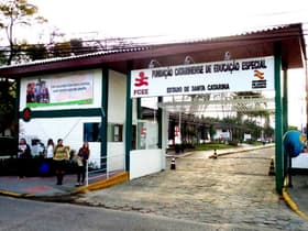 É uma imagem do post com o título FCEE SC forma comissão para chamamento de aprovados do concurso