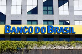 É uma imagem do post com o título Concurso Banco do Brasil: aprovado pode ganhar R$100 mil ao ano