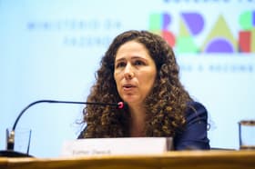 É uma imagem do post com o título Dweck faz balanço do CNU e projeta estudos para novos concursos