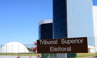 É uma imagem do post com o título Veja quais TREs já assinaram adesão ao concurso TSE Unificado
