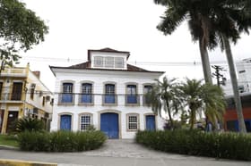 É uma imagem do post com o título Concurso Itaboraí RJ: sai edital com 1.604 vagas na Educação