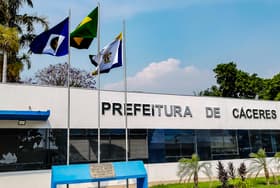 É uma imagem do post com o título Concurso em Cáceres MT oferece 44 vagas em vários cargos