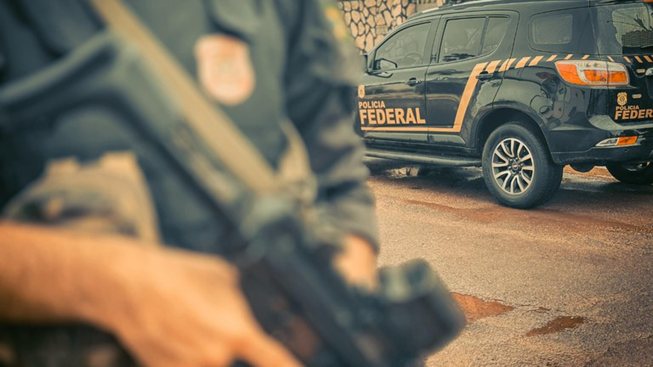 Concurso PF: candidato pode levar arma no dia da prova? | Folha Dirigida